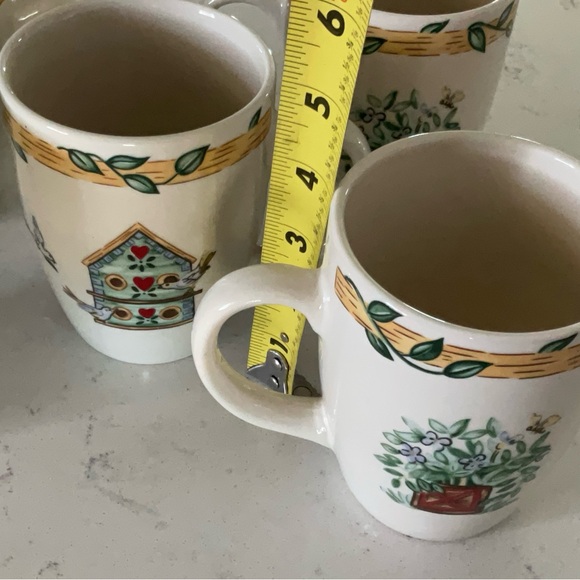 Thomson Pottery Birdhouse Mugs Set of (5) Birds Vines & Hearts Great Condition - Picture 4 of 8